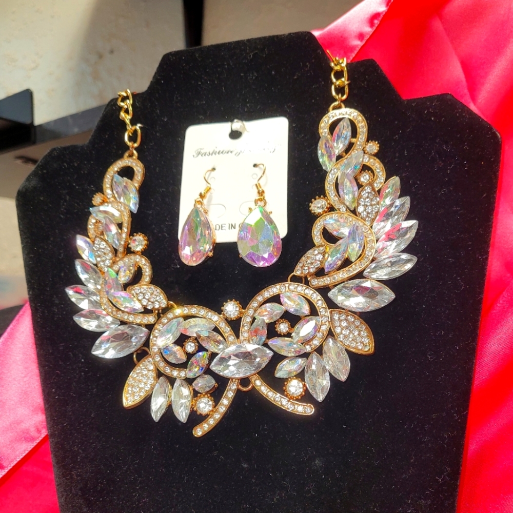 Necklace set